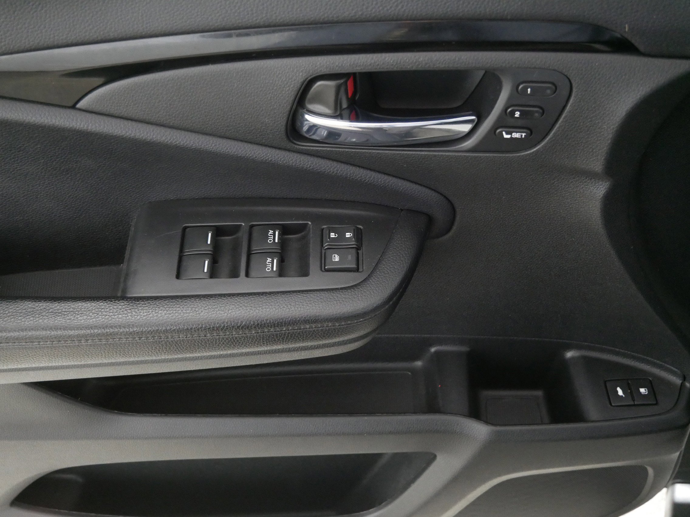 Used 2019 Honda Pilot Touring image 19