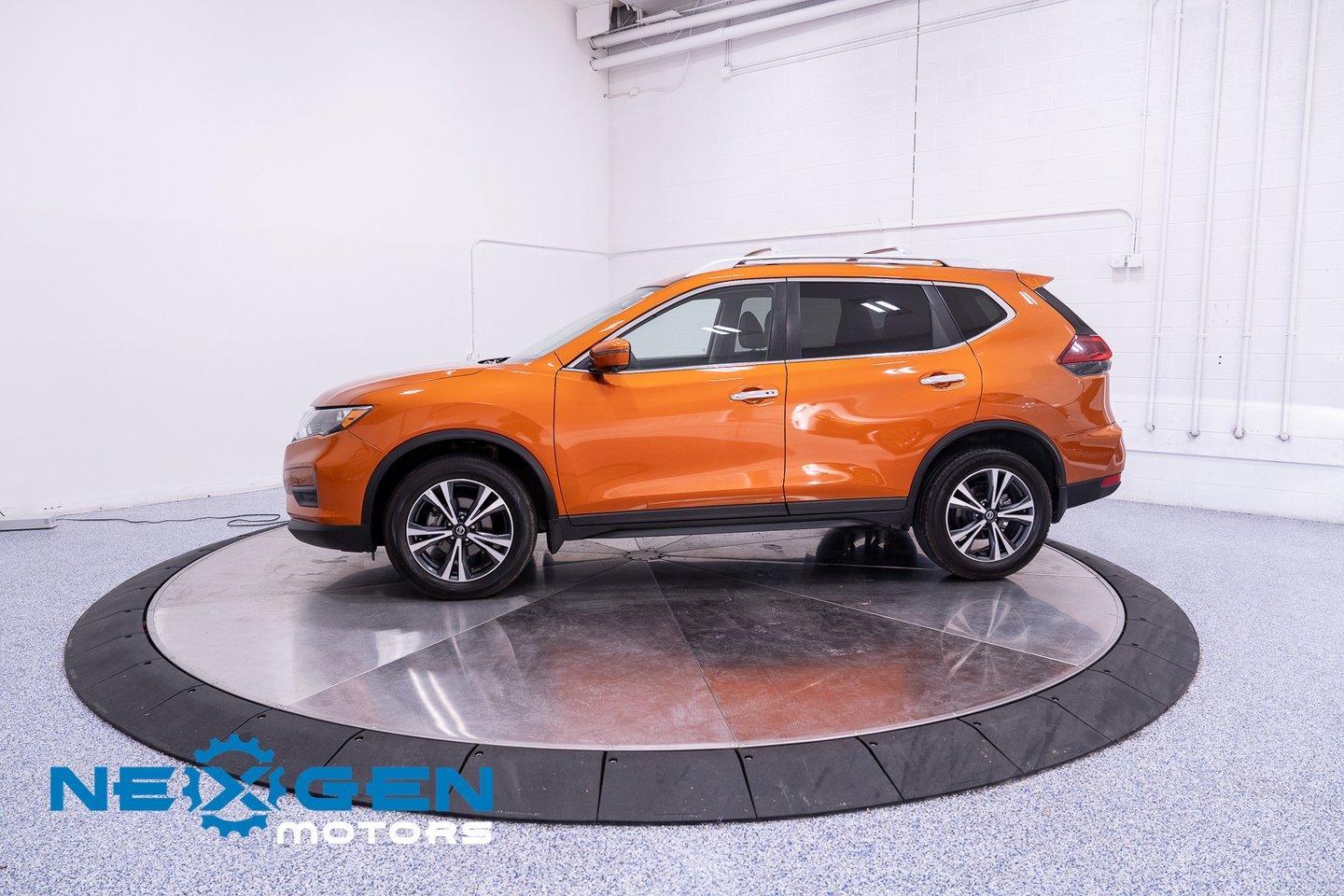 Used 2020 Nissan Rogue SV w/ Premium Package image 30