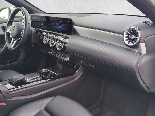 Used 2021 Mercedes-Benz A 220 image 22