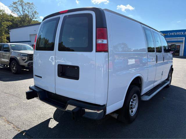 Used 2024 Chevrolet Express 2500 w/ Driver Convenience Package RWD image 5