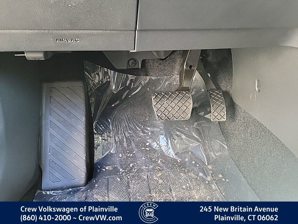 New 2026 Volkswagen Tiguan SE image 40