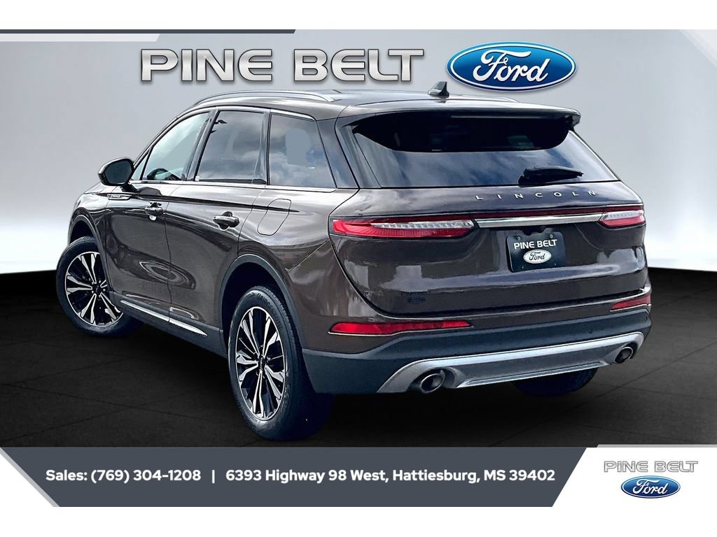 Used 2022 Lincoln Corsair FWD image 2