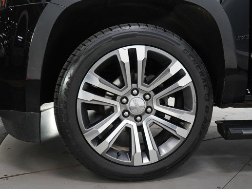 Used 2018 GMC Yukon Denali image 37