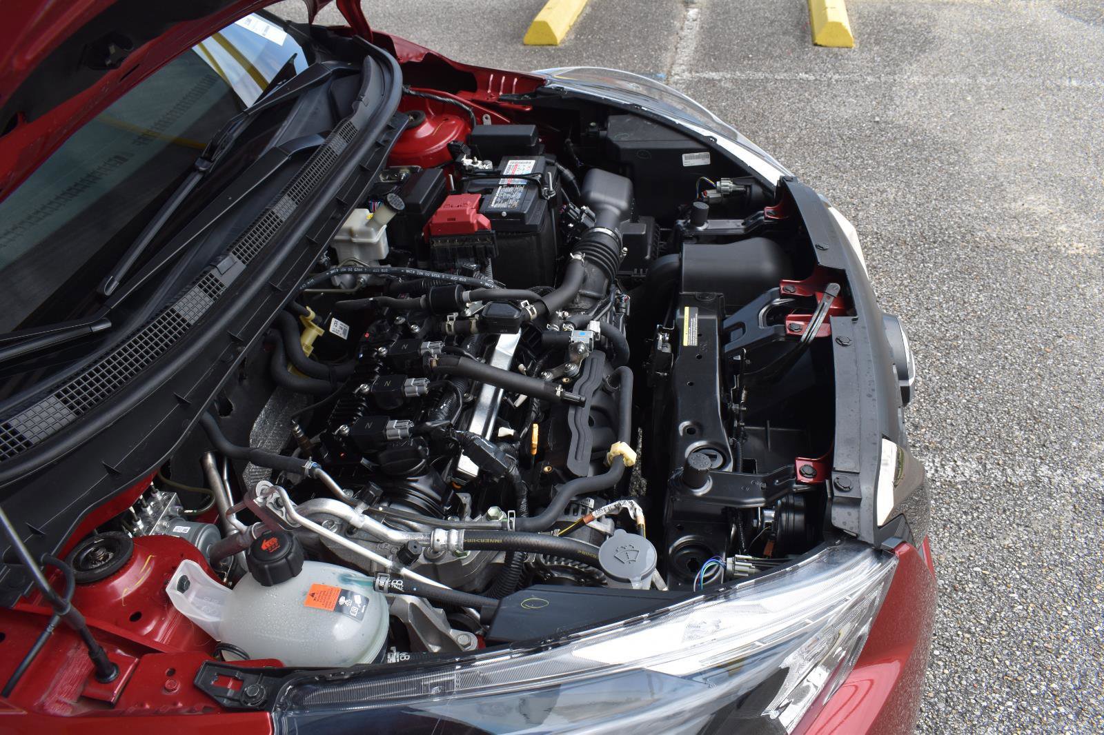 Used 2020 Nissan Kicks SR image 21