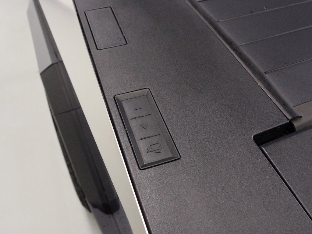 Used 2024 Tesla Cybertruck AWD Crew Cab image 24