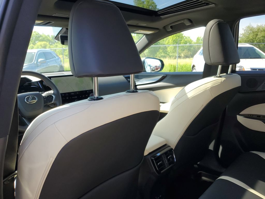 Used 2024 Lexus NX 350 AWD w/ Vision Package image 27