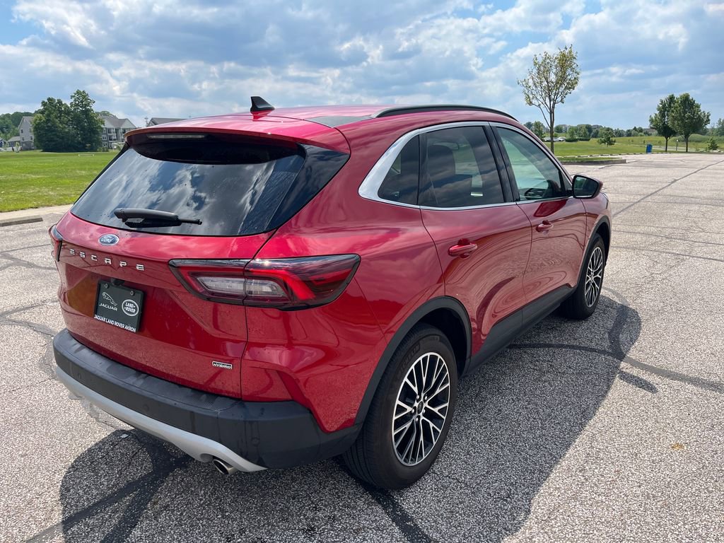 Used 2025 Ford Escape SE FWD image 5