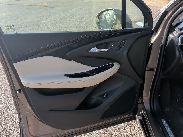 Used 2017 Buick Envision Essence image 15