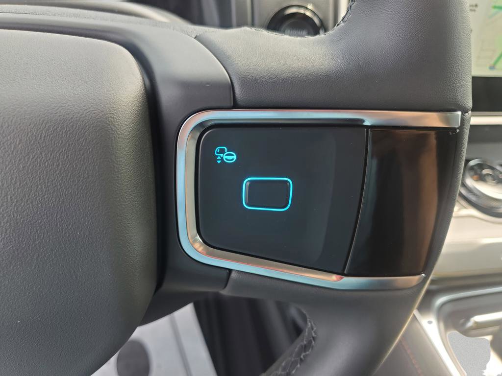 New 2025 Ford Expedition Active image 29