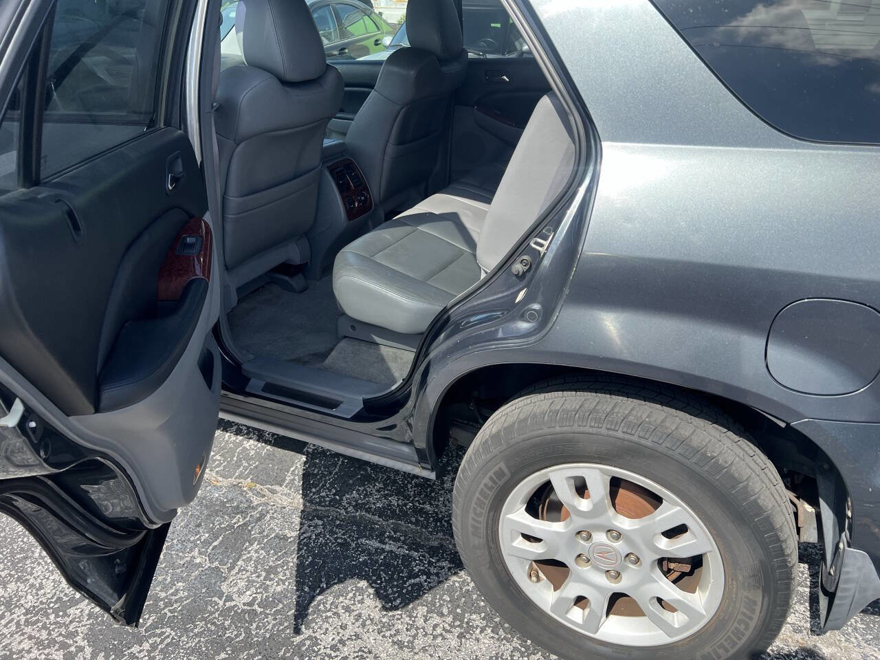 Used 2004 Acura MDX Touring image 9