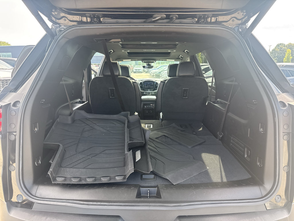 Certified 2022 Chevrolet Traverse RS w/ LPO, Floor Liner Package AWD/4WD image 38