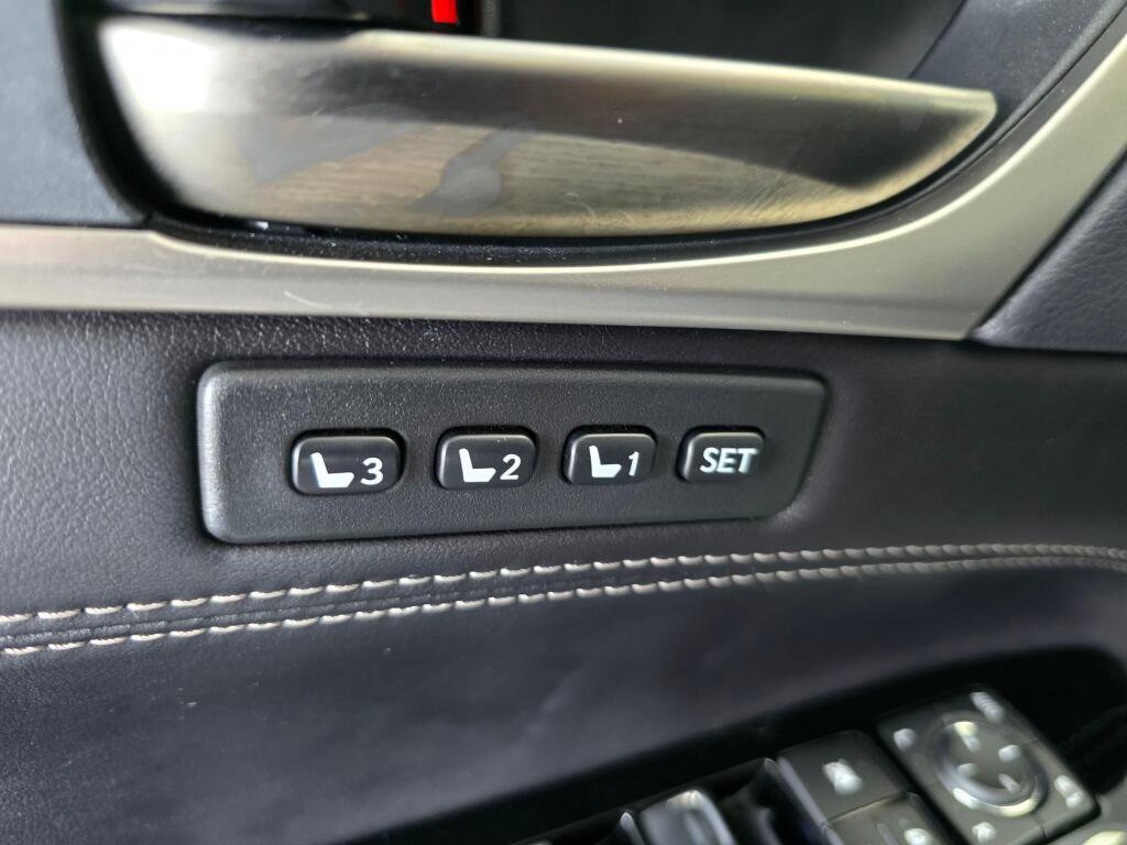 Used 2018 Lexus GS 350 AWD w/ Premium Package image 18