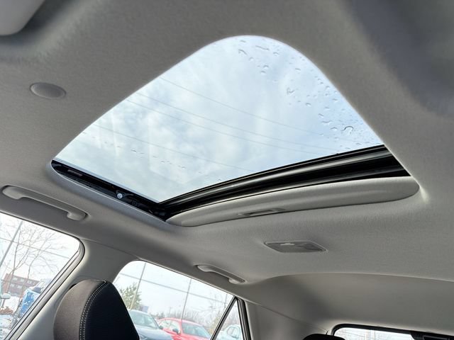 New 2025 Hyundai Venue SEL FWD image 18