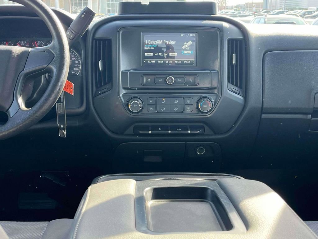 Used 2018 Chevrolet Silverado 1500 Custom w/ Custom Convenience Package image 3