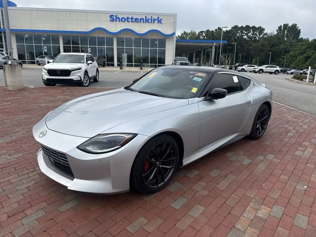 Used 2025 Nissan Z Performance w/ Floor Mat Package RWD image 4