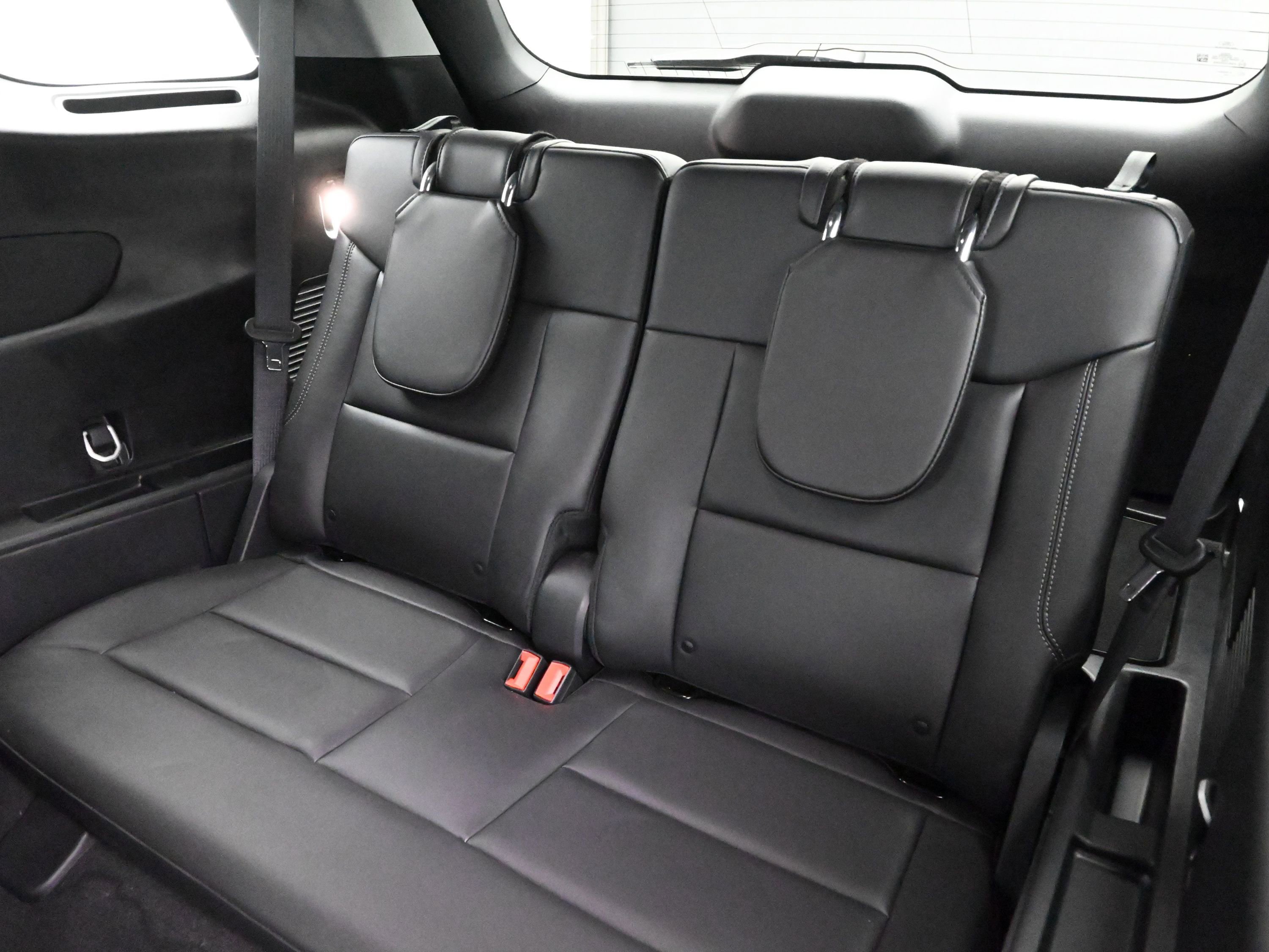 Used 2023 Ford Explorer XLT w/ Equipment Group 202A image 23