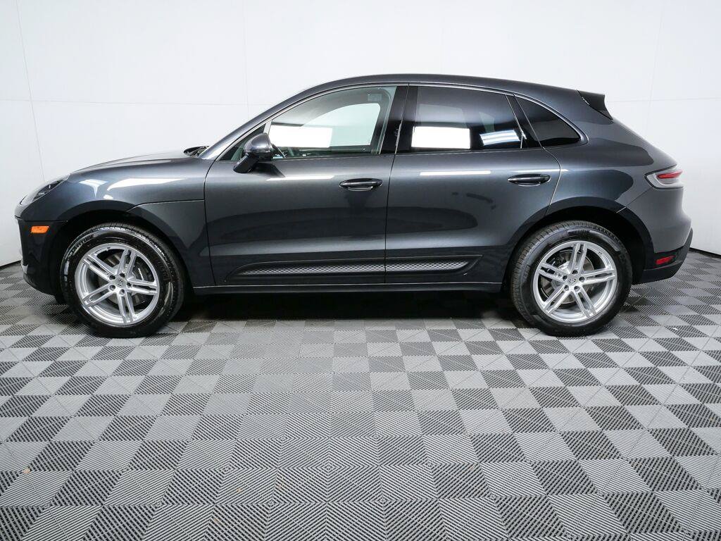 Certified 2026 Porsche Macan Turbo AWD/4WD image 2