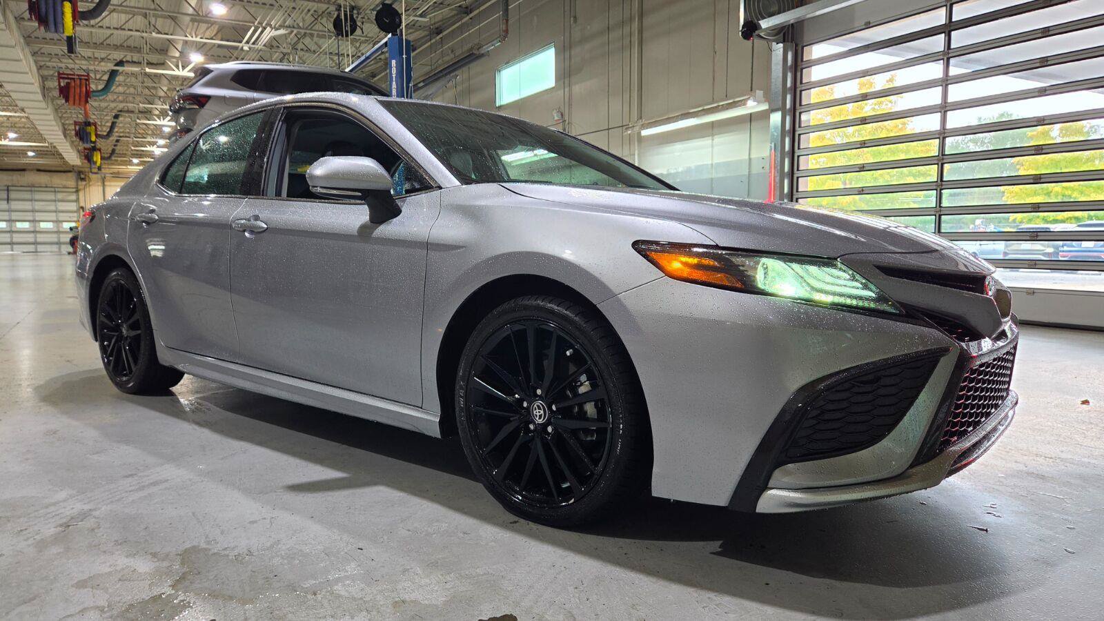 Used 2024 Toyota Camry XSE FWD image 11