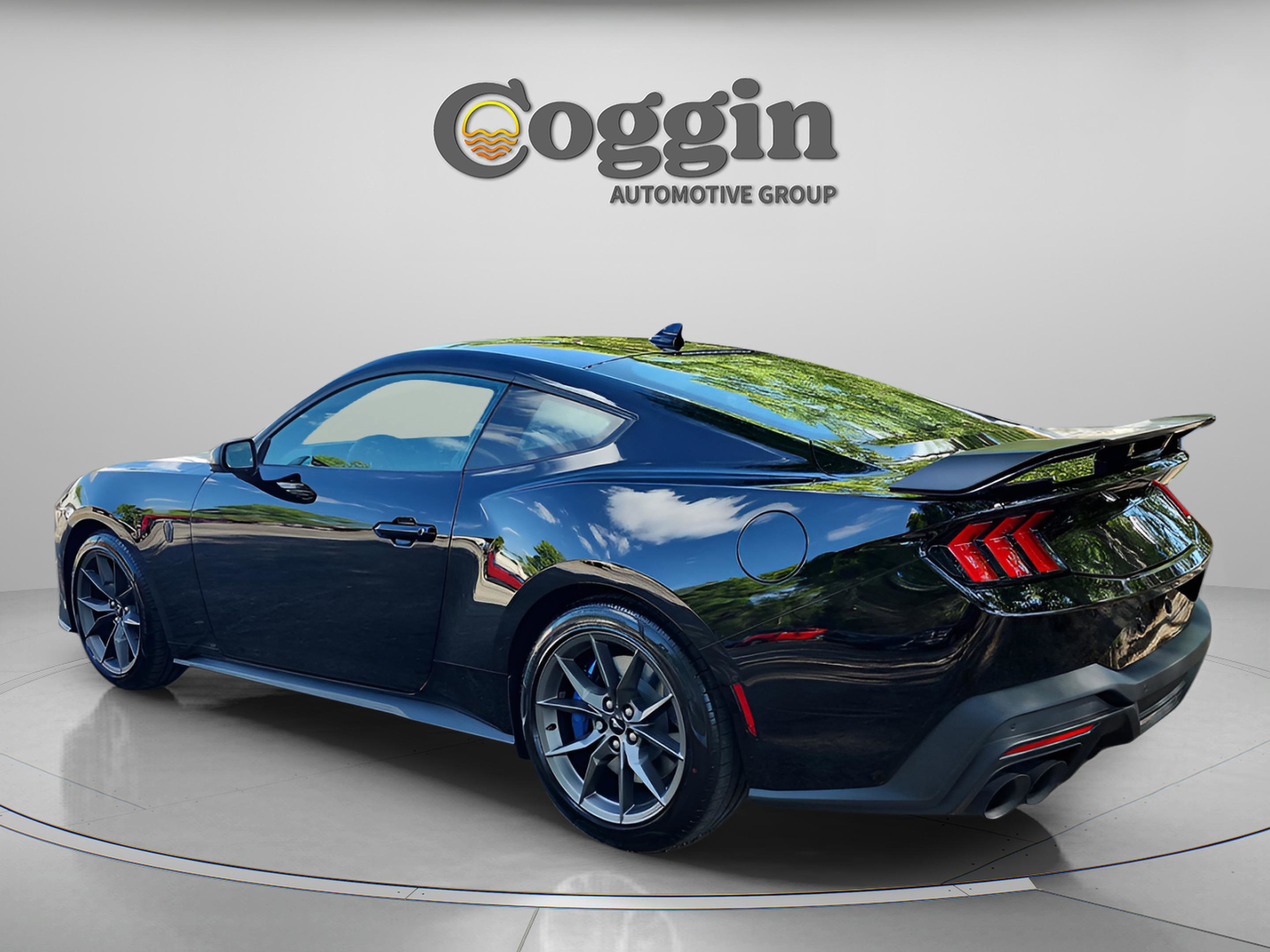 New 2025 Ford Mustang Dark Horse image 3