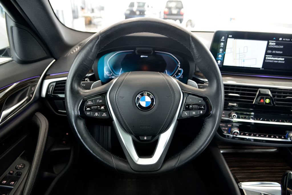Used 2021 BMW 530e xDrive AWD/4WD image 18