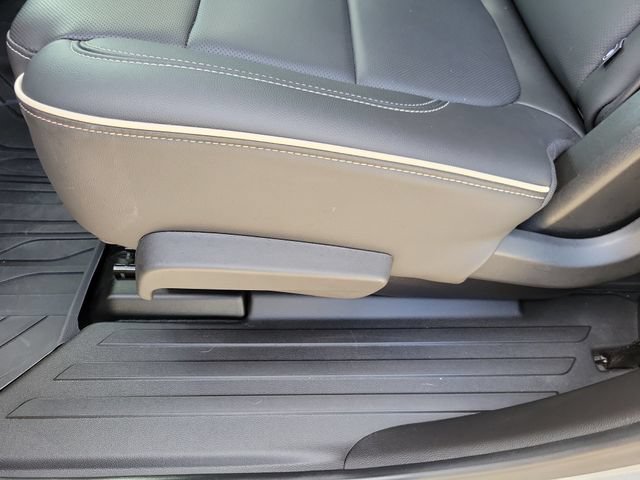 Used 2023 Chevrolet Traverse Premier w/ Redline Edition AWD/4WD image 15