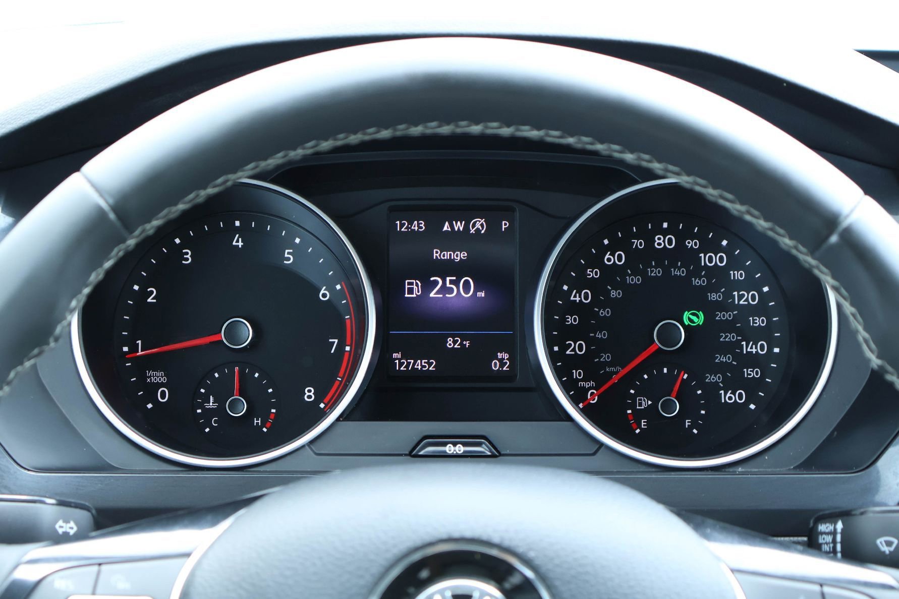 Used 2021 Volkswagen Tiguan SE FWD image 18