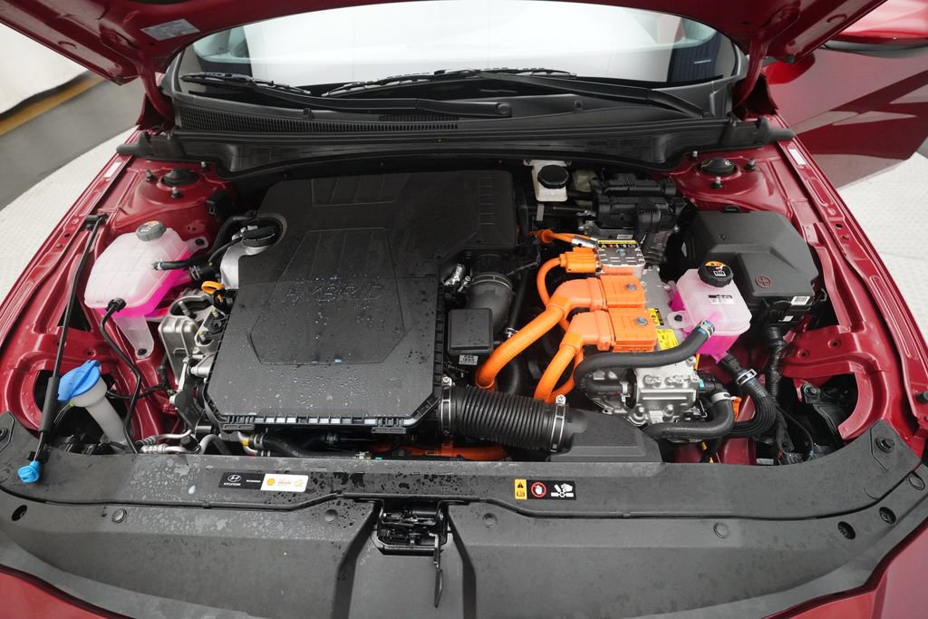 Used 2024 Hyundai Elantra Blue image 3