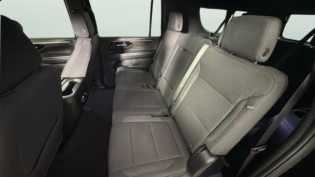 Certified 2025 Chevrolet Suburban LS image 29