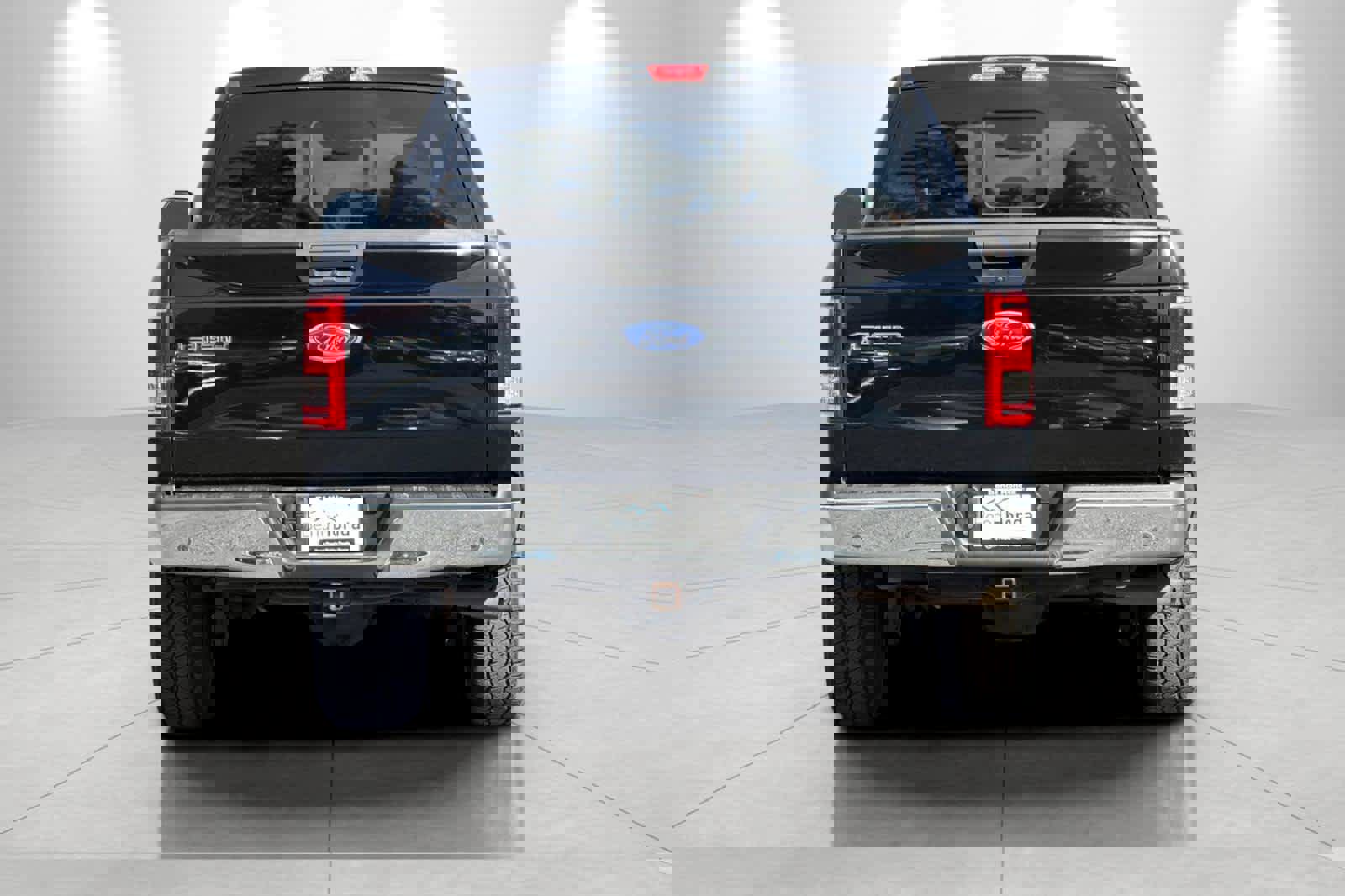 Used 2017 Ford F150 XLT w/ Trailer Tow Package image 7