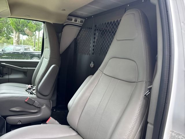 New 2025 Chevrolet Express 2500 Work Van 3D Extended Cargo Van w/ Driver Convenience Package RWD image 23
