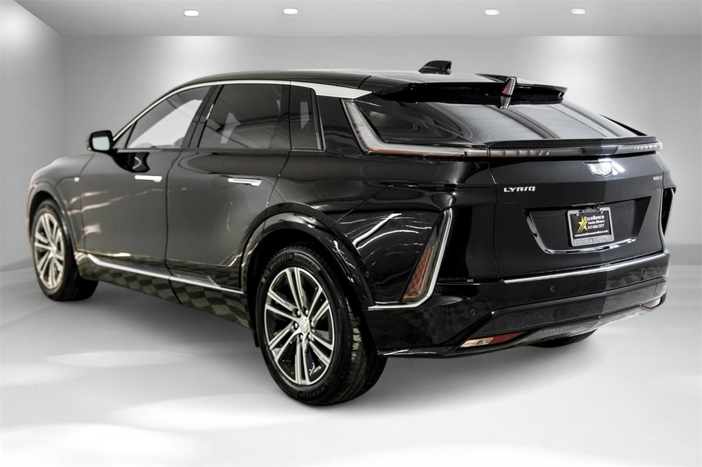 Used 2024 Cadillac Lyriq Luxury w/ LPO, Floor Liner Package image 11