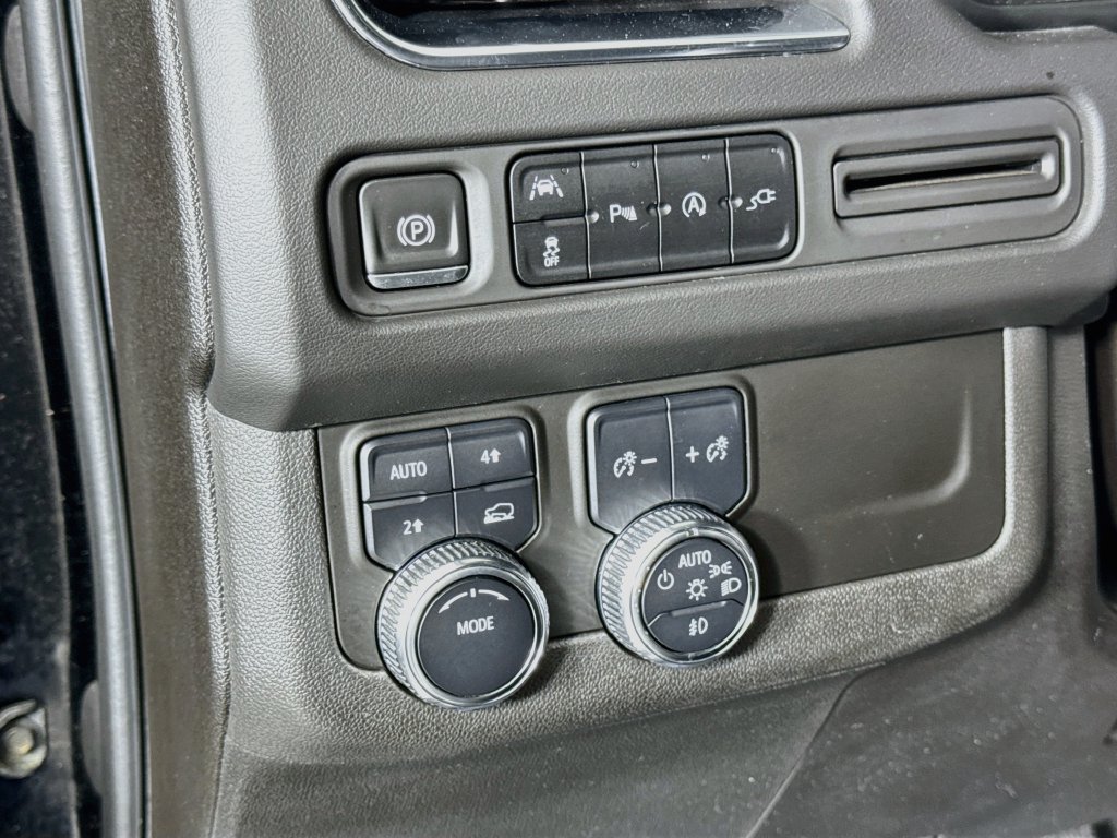 Used 2021 GMC Yukon SLT AWD/4WD image 21