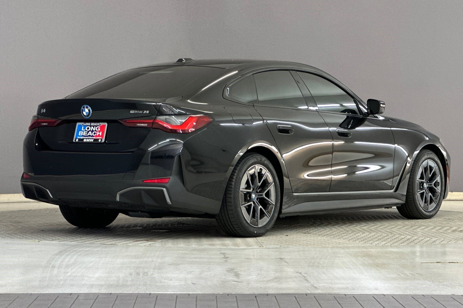 Certified 2023 BMW i4 eDrive35 RWD image 8