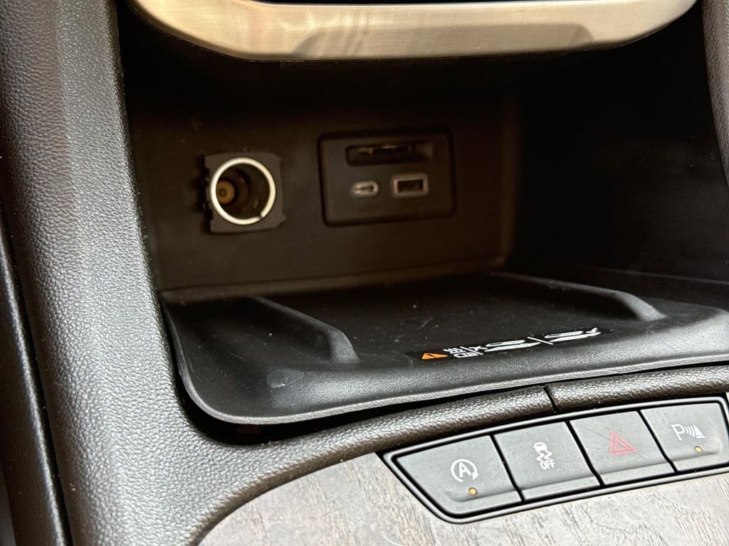 Used 2023 GMC Acadia Denali image 38