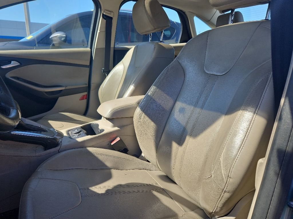 Used 2012 Ford Focus SEL FWD image 11