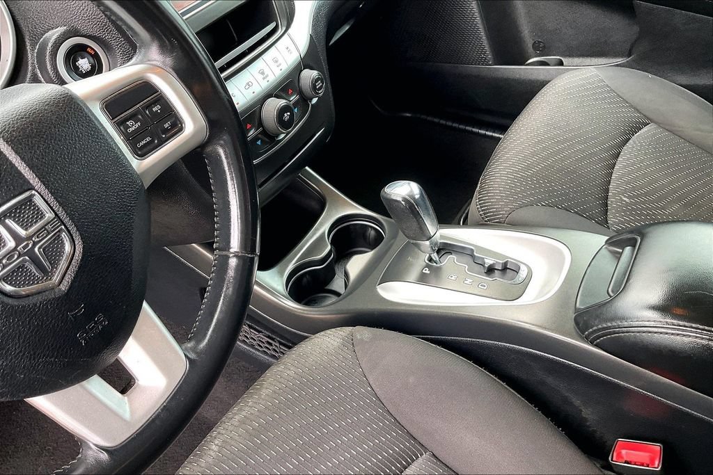 Used 2017 Dodge Journey SE w/ Flexible Seating Group FWD image 14