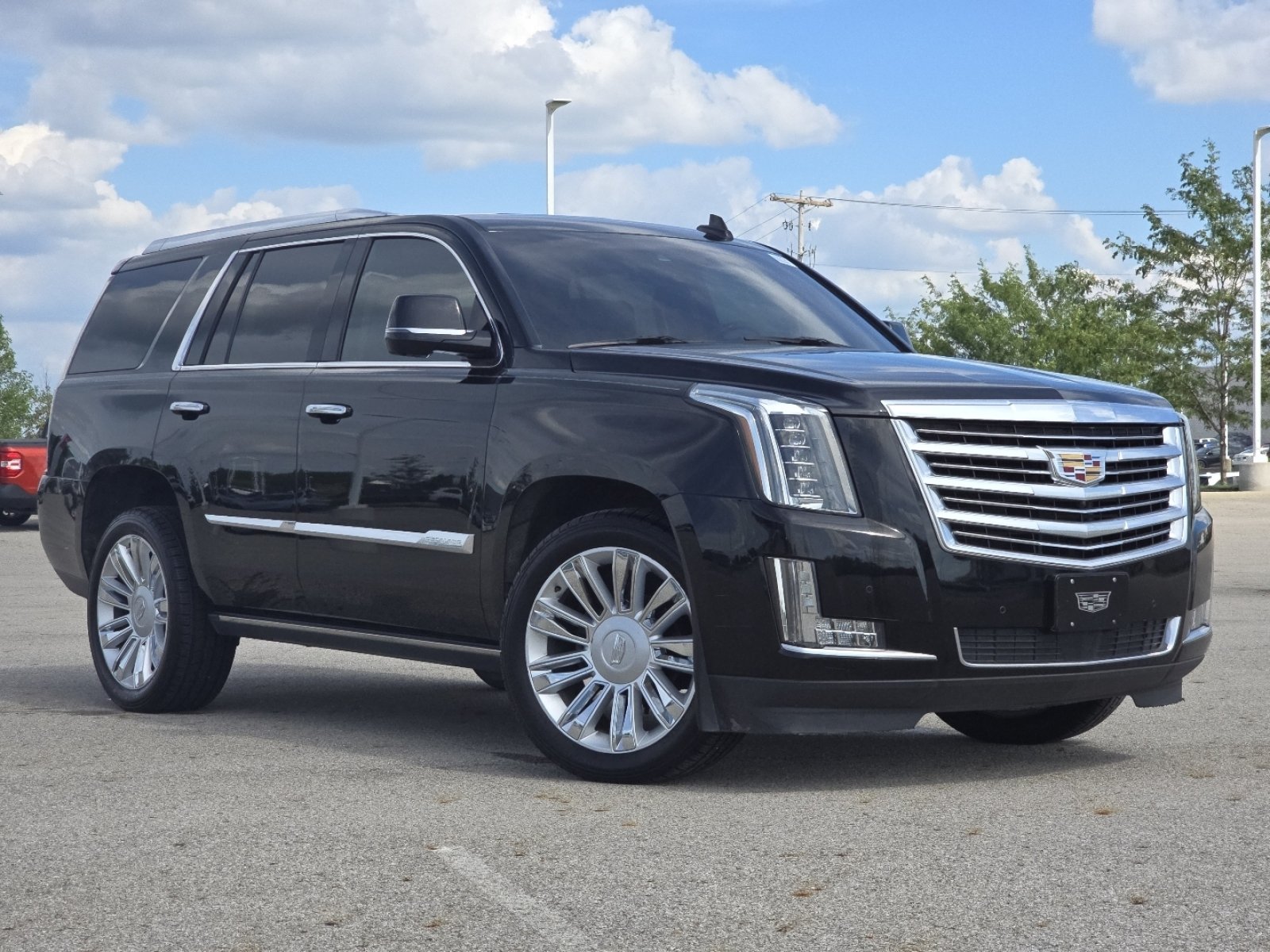 Used 2016 Cadillac Escalade Platinum AWD/4WD image 2
