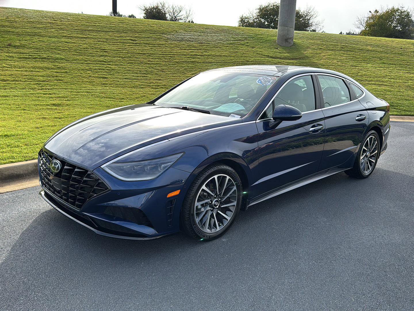 Used 2021 Hyundai Sonata Limited w/ Preferred Accessory Package