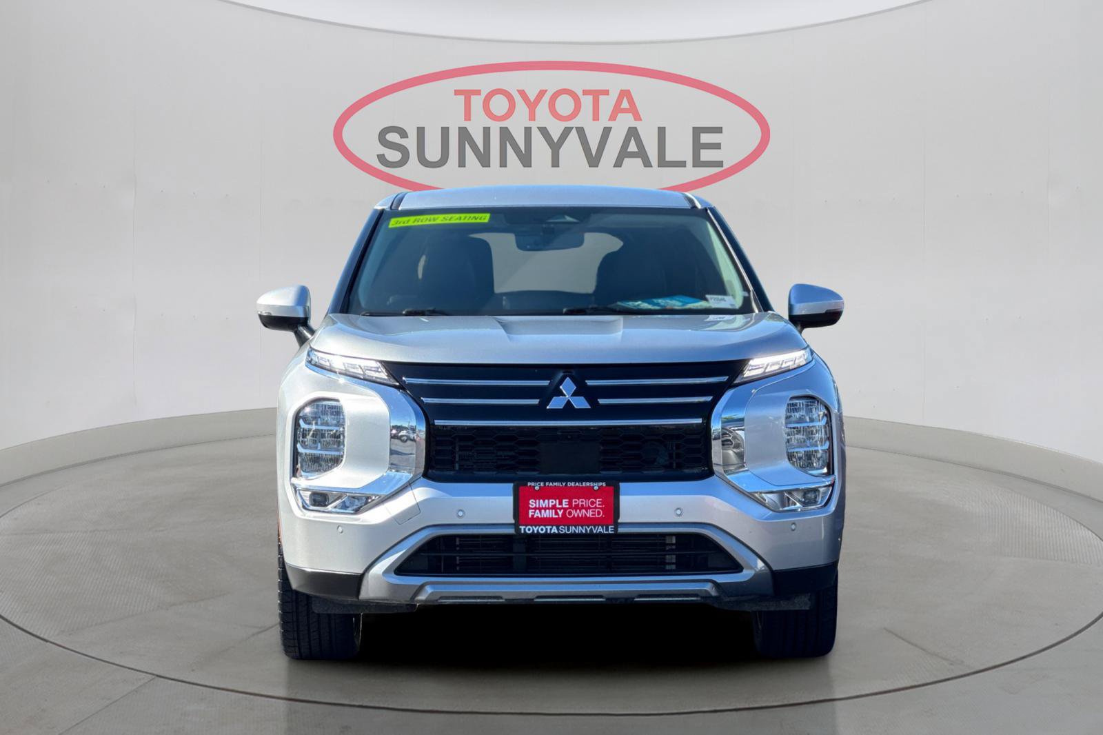 Used 2025 Mitsubishi Outlander SE FWD image 11