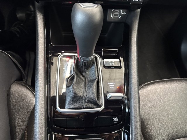 Used 2024 Jeep Compass Limited image 22