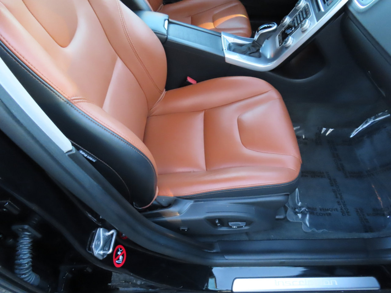 Used 2017 Volvo S60 T5 Inscription image 18