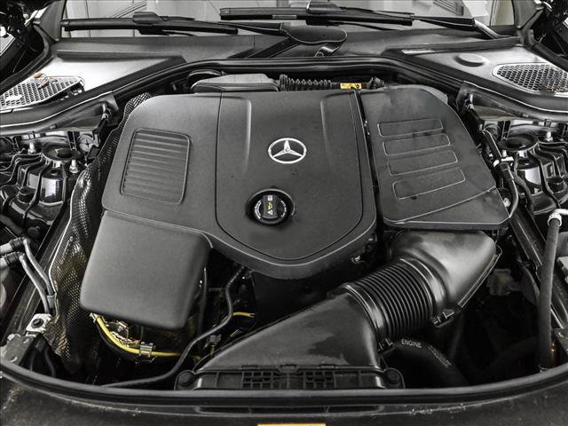 Used 2025 Mercedes-Benz E 350 4MATIC Sedan image 25