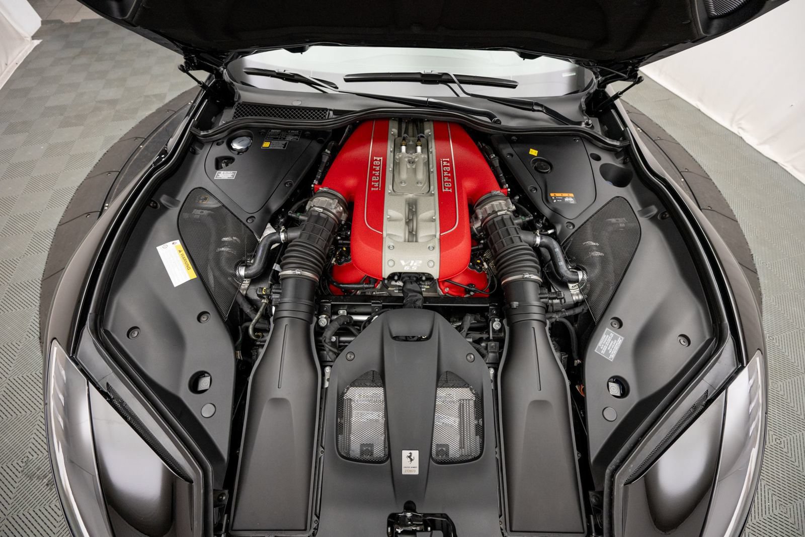 Used 2022 Ferrari 812 GTS RWD image 48