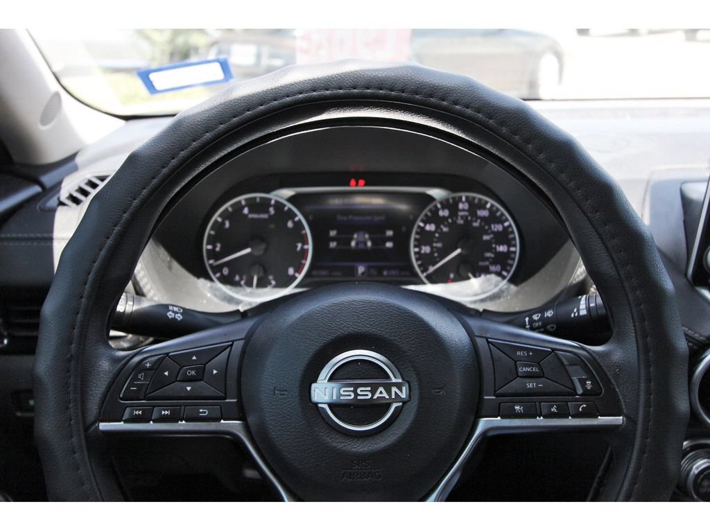 Used 2024 Nissan Sentra SV FWD image 11