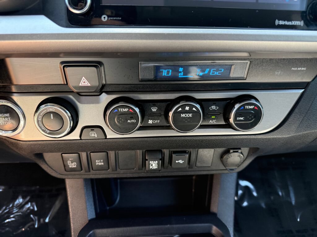 Used 2023 Toyota Tacoma SR5 w/ Technology Package AWD/4WD image 19