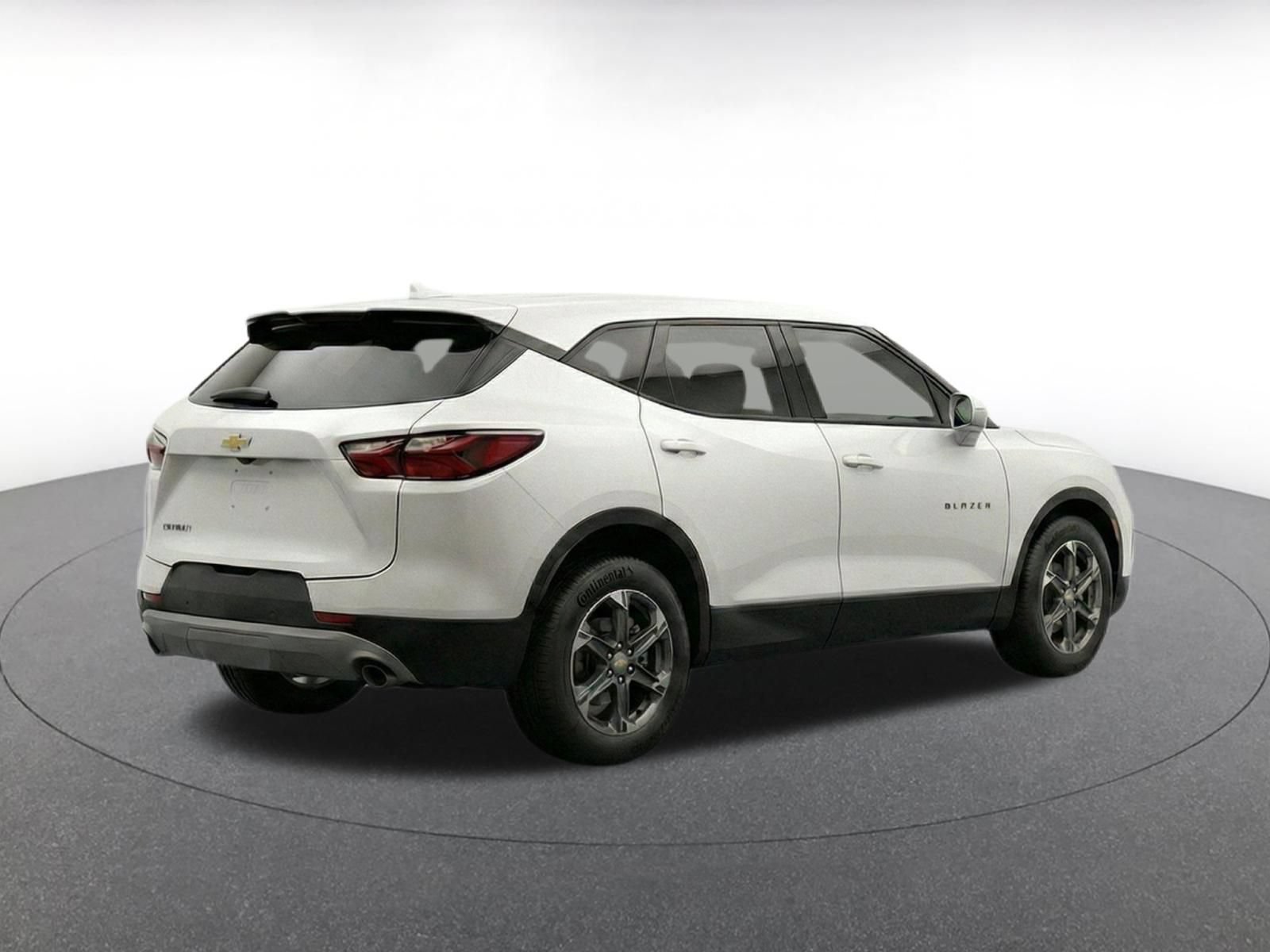 Used 2026 Chevrolet Blazer LT FWD image 8