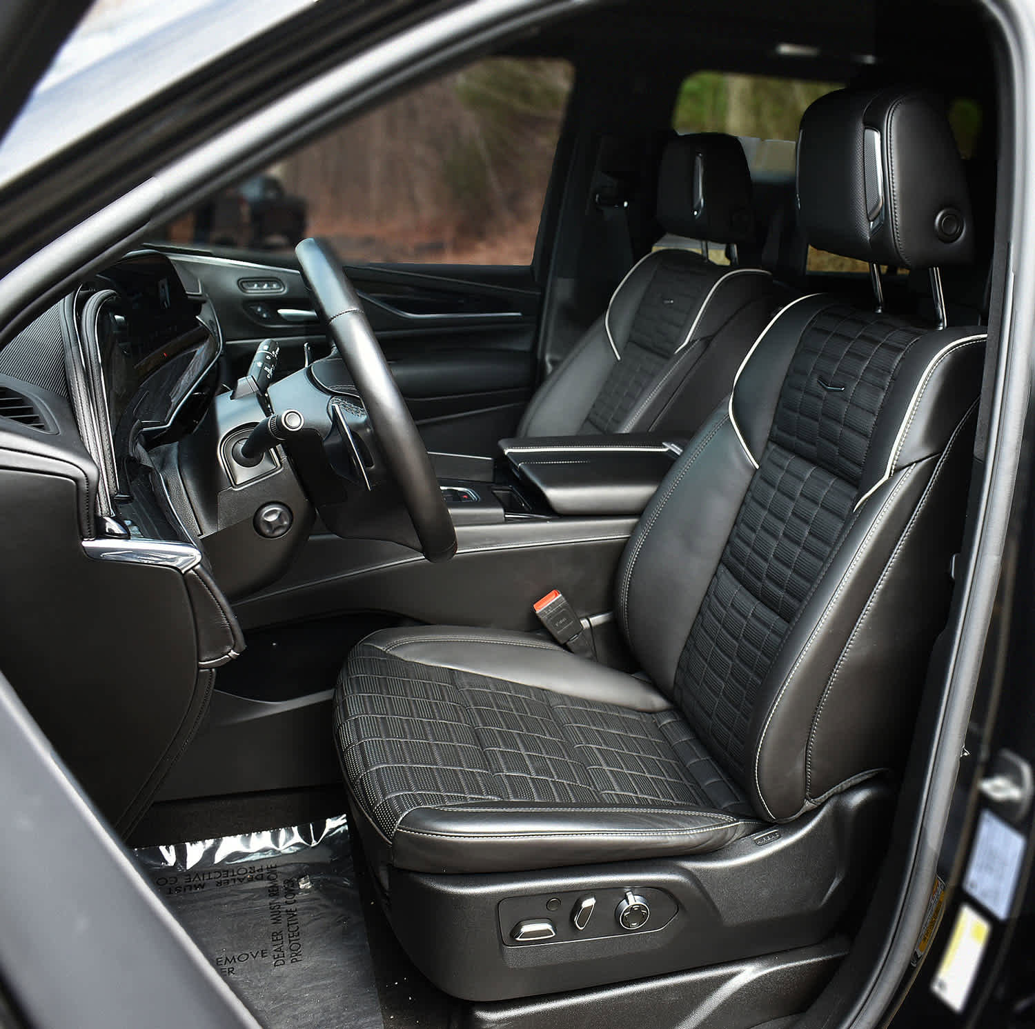 Used 2024 Cadillac Escalade ESV V image 10