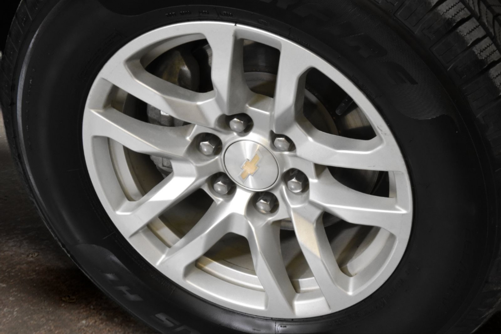 Used 2024 Chevrolet Tahoe LT RWD image 6