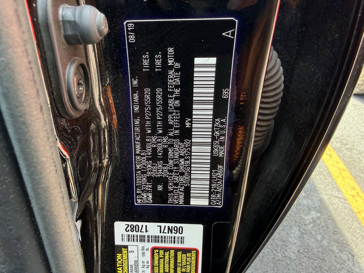 Used 2020 Toyota Sequoia Platinum AWD/4WD image 20