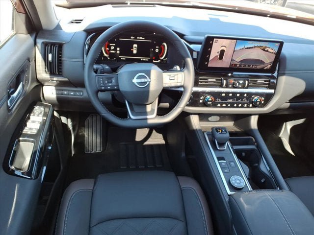 New 2026 Nissan Pathfinder Platinum AWD/4WD image 8
